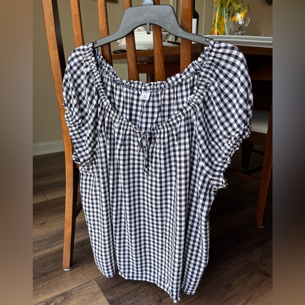 Old Navy Short Sleeve Black/ White Gingham Blouse, Size XXL! Elastic sleeves! - Picture 4 of 6